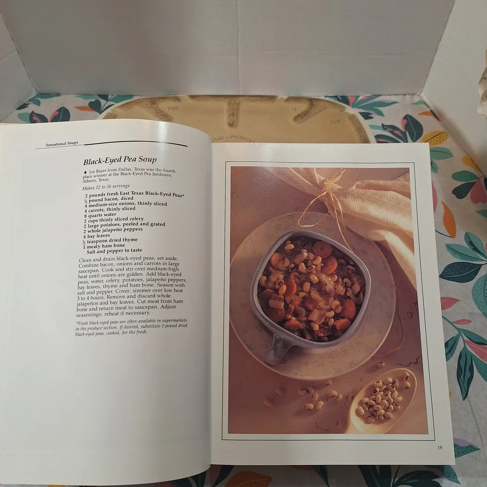 The Treasury of Creative Cooking Cookbook By The Editors Of Consumer Guide